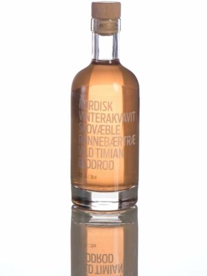 Nordisk Akvavit med Skovæble, Rønnebærtræ, Vild timian og Blodrod - 38% vol.